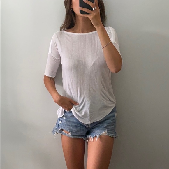 Aritzia Tops - Wilfred ribbed quarter sleeve shirt